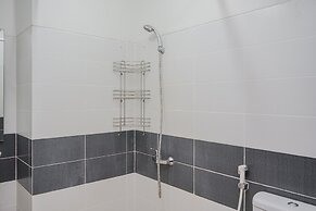 Cozy and Luxury 1BR Apartment at Scientia Residence