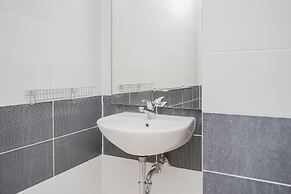 Cozy and Luxury 1BR Apartment at Scientia Residence