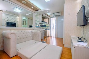 Cozy Stay 2BR Bassura City Apartment