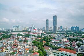 Elegant and Comfy Studio Amethyst Apartment