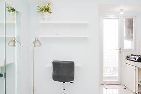 Roomy Studio Room Bintaro Park View Apartment