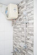 Roomy Studio Room Bintaro Park View Apartment