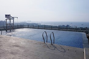 Elegant and Relaxing @ 1BR Northland Ancol Apartment
