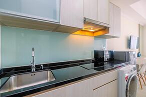 Warm and Cozy Studio Room at Menteng Park Apartment