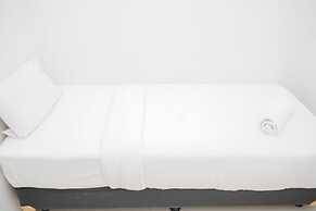 Comfy 2BR Apartment at Parkland Avenue