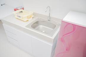 Comfy 2BR Apartment at Parkland Avenue