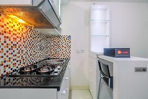 Relaxing 2BR at Green Pramuka Apartment