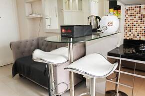 Comfort 2BR Bassura City Apartment near Shopping Center