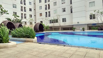 Comfort 2BR Bassura City Apartment near Shopping Center