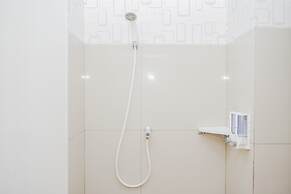 Gaudy Studio at Baileys Apartment