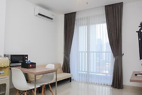 Modern 1BR at Ciputra World 2 Apartment