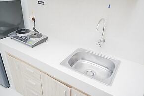 Comfort and Minimalist Studio Apartment at Springwood Residence