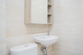 Comfort and Minimalist Studio Apartment at Springwood Residence