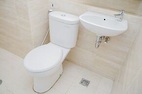 Comfort and Minimalist Studio Apartment at Springwood Residence