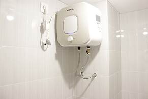 Pleasant Studio Semi Apartment at The Lodge Paskal near BINUS Universi