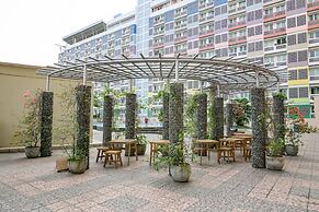 Comfort and Strategic Studio Apartment Margonda Residence 2 near UI