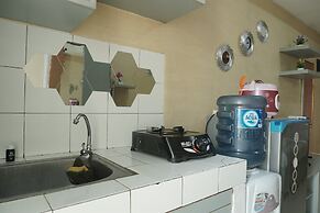 Comfort and Strategic Studio Apartment Margonda Residence 2 near UI