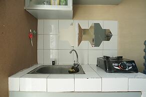 Comfort and Strategic Studio Apartment Margonda Residence 2 near UI