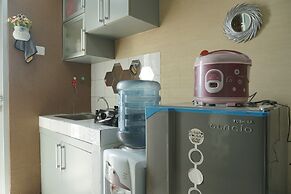 Comfort and Strategic Studio Apartment Margonda Residence 2 near UI