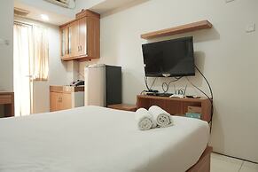 Cozy and Strategic Place Studio at Margonda Residence 4 Apartment