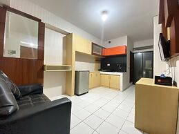 Stylish & Strategic 2BR at Gateway Ahmad Yani Cicadas Apartment near M