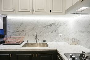 Luxurious 2BR Apartment at Casa Grande Residence