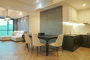 Luxurious 2BR Apartment at Casa Grande Residence