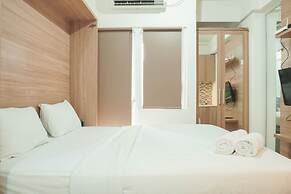 Lovely and Strategic Studio at Green Pramuka Apartment