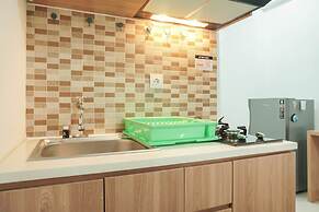 Lovely and Strategic Studio at Green Pramuka Apartment