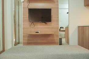 Lovely and Strategic Studio at Green Pramuka Apartment