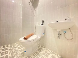 Comfortable Studio Semi Apartment at The Lodge Paskal near BINUS Unive