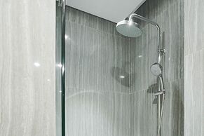 Luxurious Studio at Capitol Suites Apartment