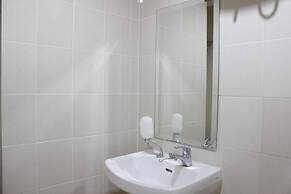 Modern & Relaxing 1BR Apartment at Parahyangan Residence near Parahyan