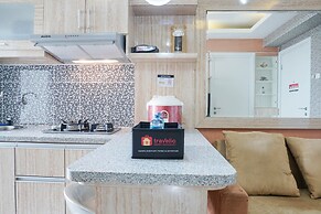 Homey and Fresh 2BR Green Pramuka Apartment