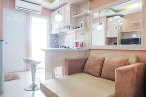 Homey and Fresh 2BR Green Pramuka Apartment