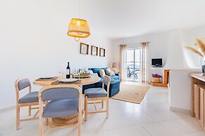 Clube Albufeira, Family Holidays with Pool View