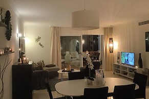 Pool Apt Calahonda 2 With Sea View