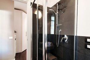 MyHomeInComo - Art Design Suites