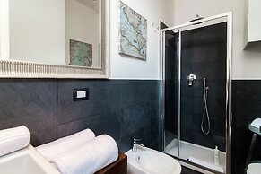 MyHomeInComo - Art Design Suites