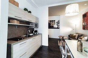 MyHomeInComo - Art Design Suites