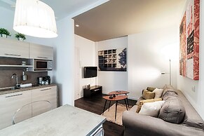 MyHomeInComo - Art Design Suites