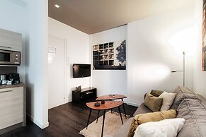 MyHomeInComo - Art Design Suites