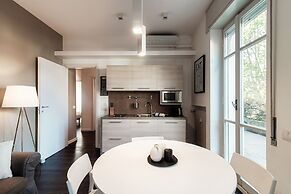 MyHomeInComo - Art Design Suites