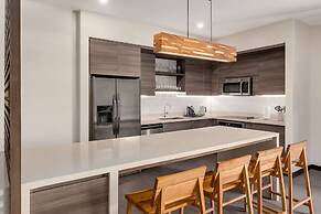 Botanika Osa Peninsula, Curio Collection by Hilton