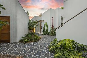 Botanika Osa Peninsula, Curio Collection by Hilton