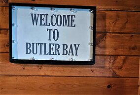 Butler's Bay Teal Lake Cabin