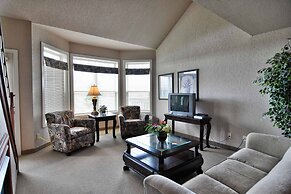 Unit 302 2 BD/ 2 BA Condo