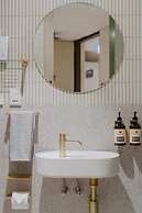 Aerotel Sydney - Inside International Terminal Airport