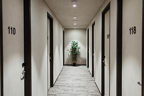 Aerotel Sydney - Inside International Terminal Airport