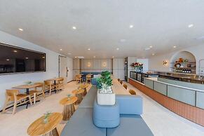 Aerotel Sydney - Inside International Terminal Airport